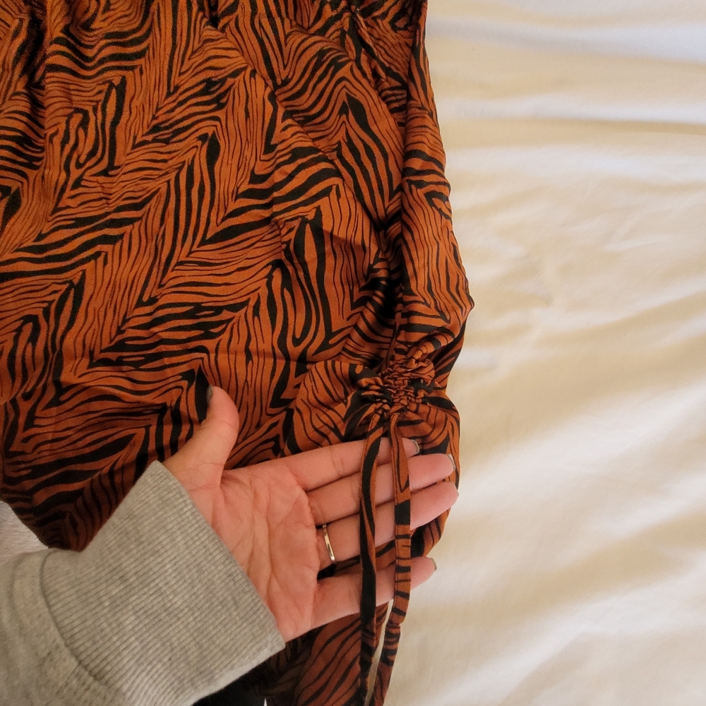 Dress - Picture 4 of 6